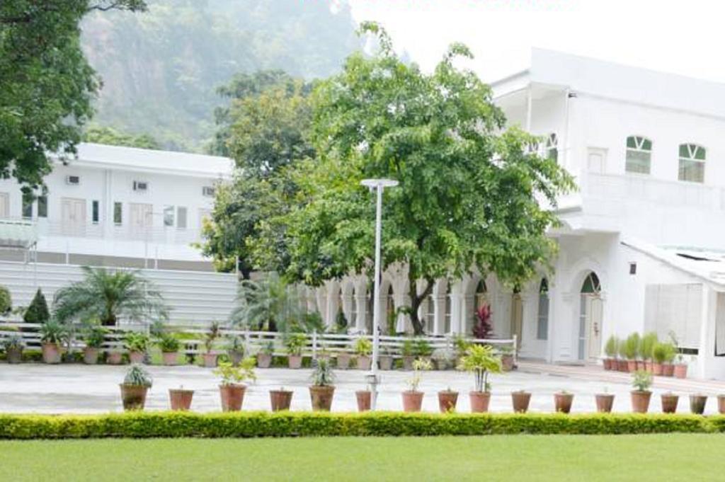 Hotel Bhajgovindam Haridwar Bagian luar foto